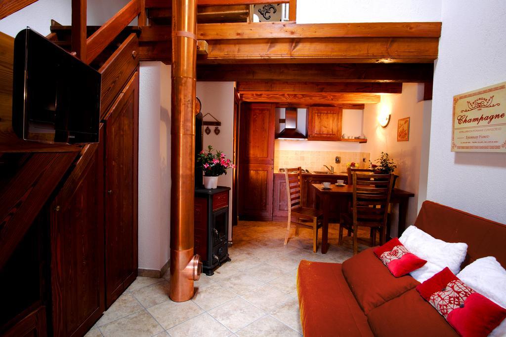 Panoramic Apartments Lerinon Saint-Vincent Exterior photo